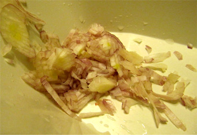 Греческий салат: лук
